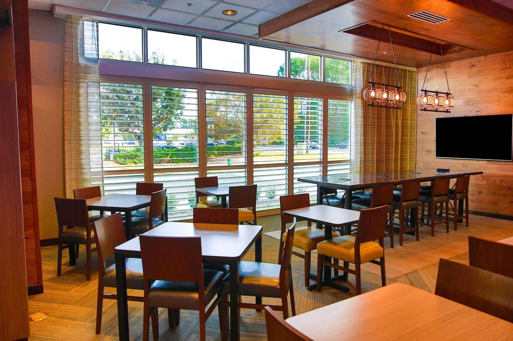 Fairfield Inn & Suites By Marriott Savannah Midtown Exteriör bild